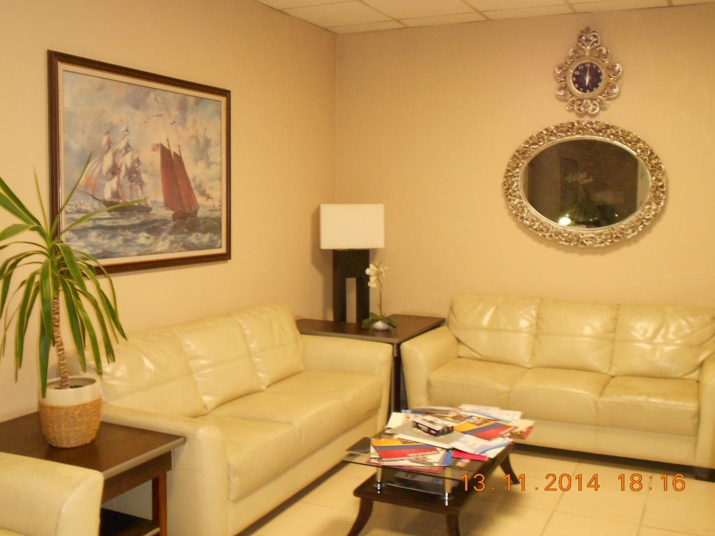 Yasar Hotel Sultandagi ภายนอก รูปภาพ