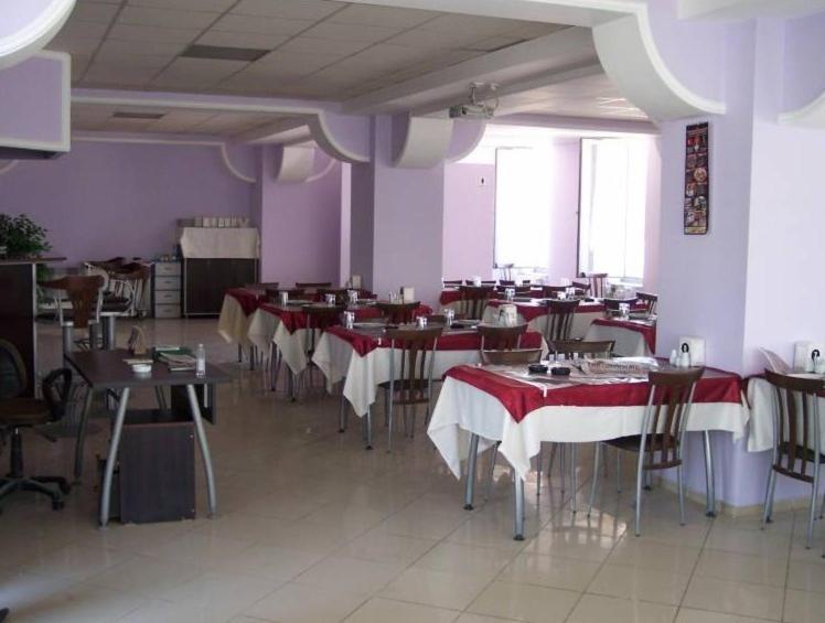 Yasar Hotel Sultandagi ภายนอก รูปภาพ