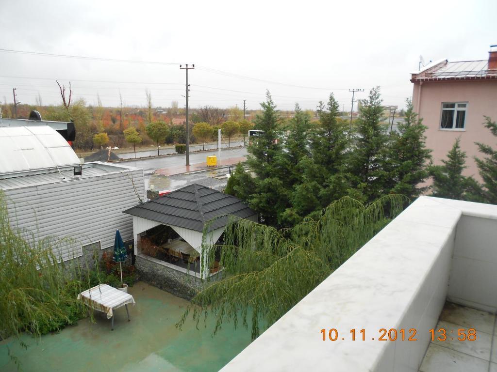 Yasar Hotel Sultandagi ภายนอก รูปภาพ
